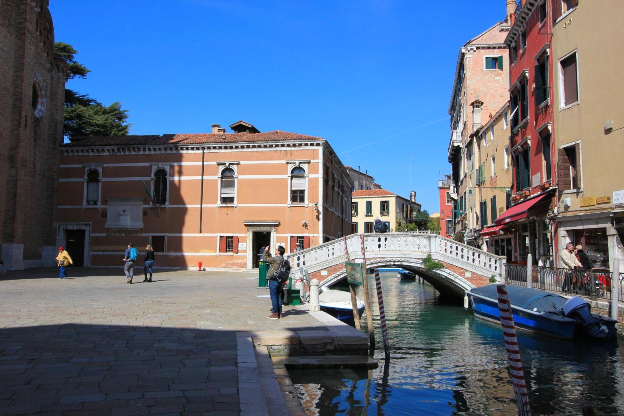 Ferienwohnung Frari Prestige Canal View Venedig Exterior foto